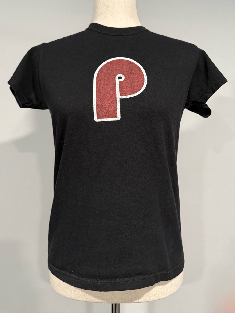Philadelphia Phillies Black & Red Short Sleeve Tee